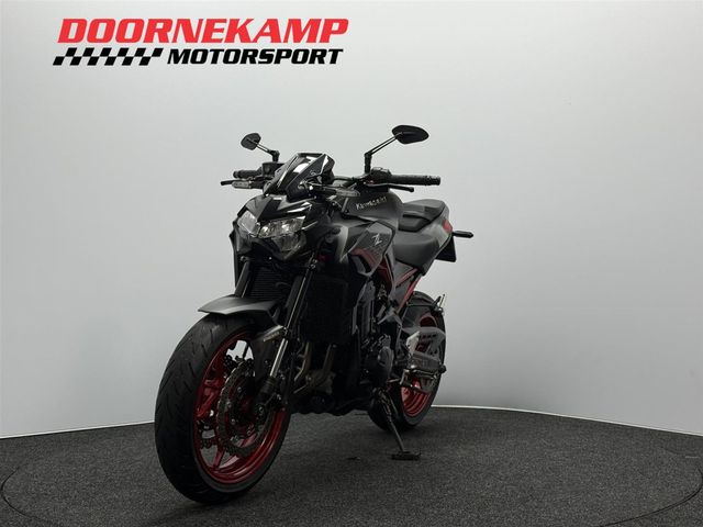kawasaki - z900