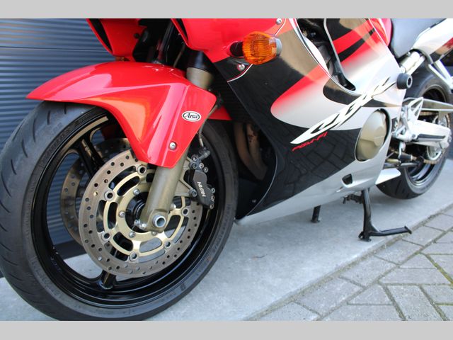 honda - cbr-600-f