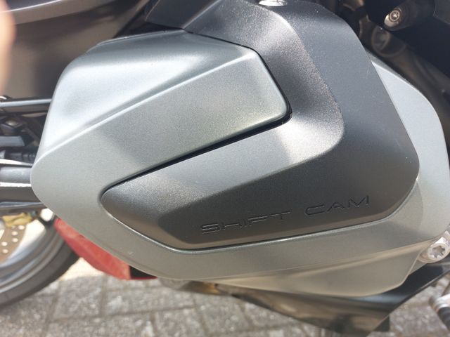 bmw - r-1250-rt