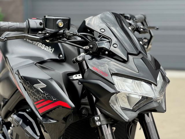 kawasaki - z900