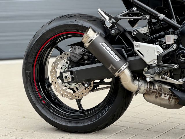 kawasaki - z900