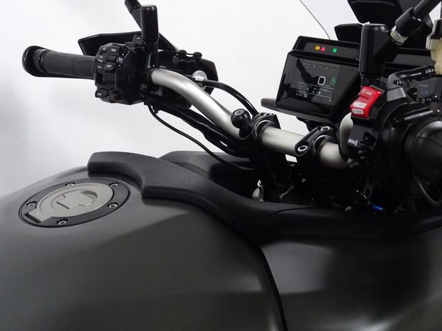 yamaha - tracer-9