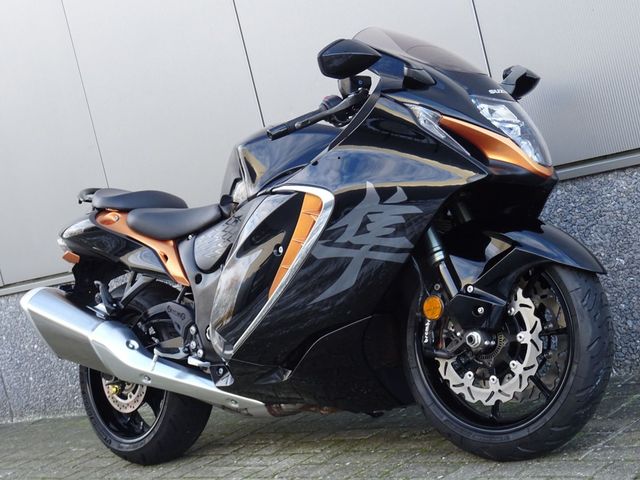 suzuki - gsx-r-1300-hayabusa