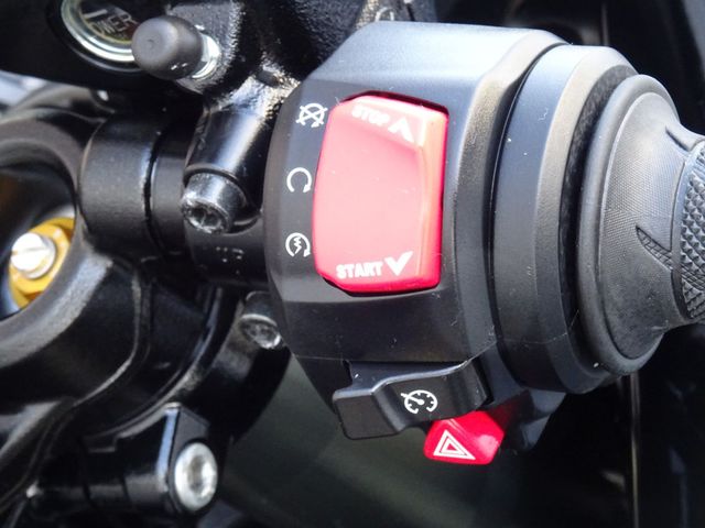 suzuki - gsx-r-1300-hayabusa