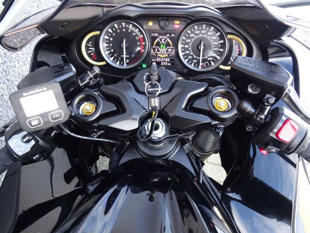 suzuki - gsx-r-1300-hayabusa