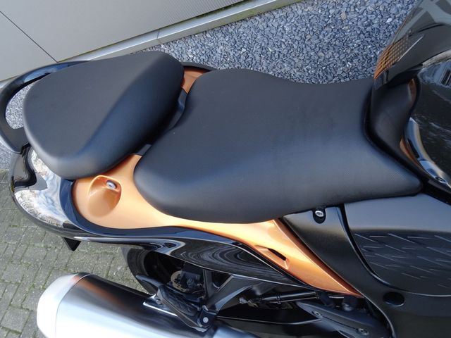 suzuki - gsx-r-1300-hayabusa