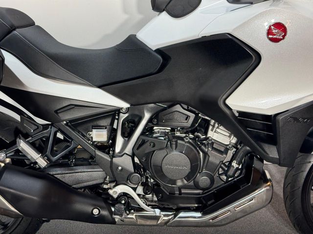 honda - nt-1100