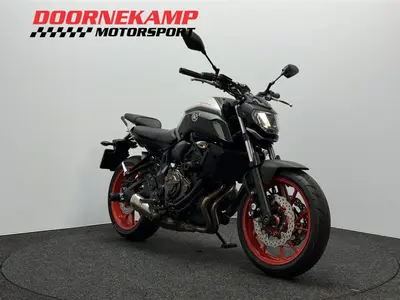 YAMAHA MT 07 ABS – foto 3