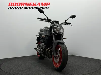 YAMAHA MT 07 ABS – foto 4