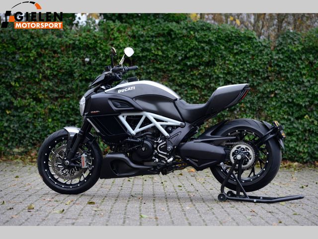 ducati - diavel-carbon