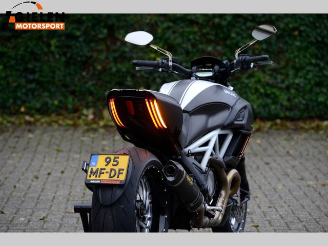 ducati - diavel-carbon