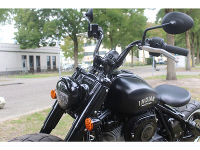 INDIAN MOTORCYCLE CHIEF BOBBER DARK HORSE – foto 4
