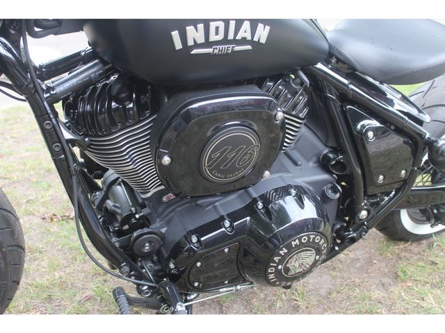 indian - chief-bobber-dark-horse