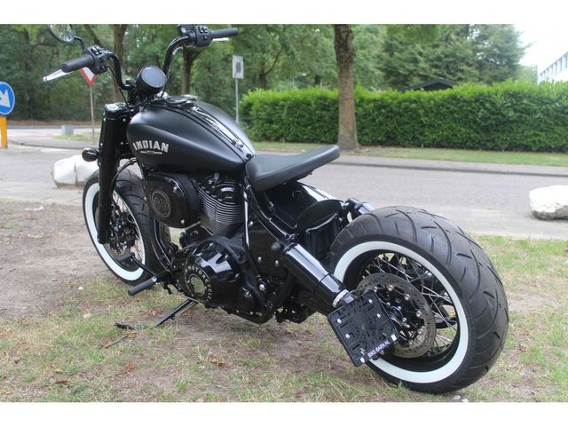 indian - chief-bobber-dark-horse
