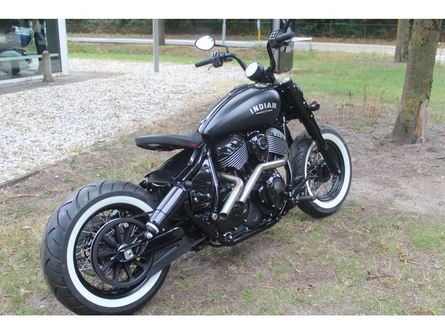 indian - chief-bobber-dark-horse