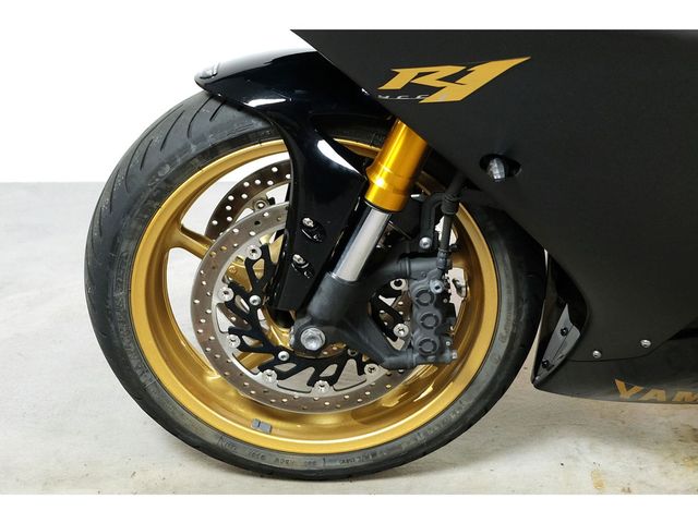 yamaha - yzf-r1