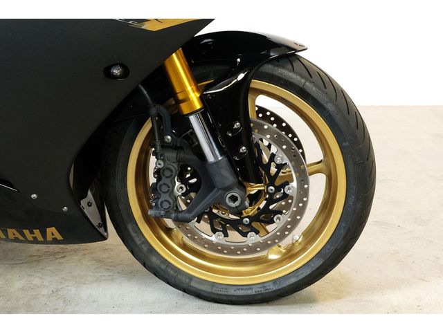 yamaha - yzf-r1
