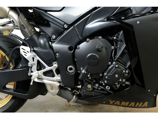 yamaha - yzf-r1