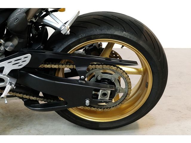 yamaha - yzf-r1