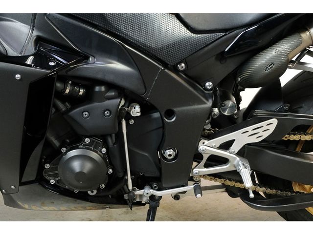 yamaha - yzf-r1