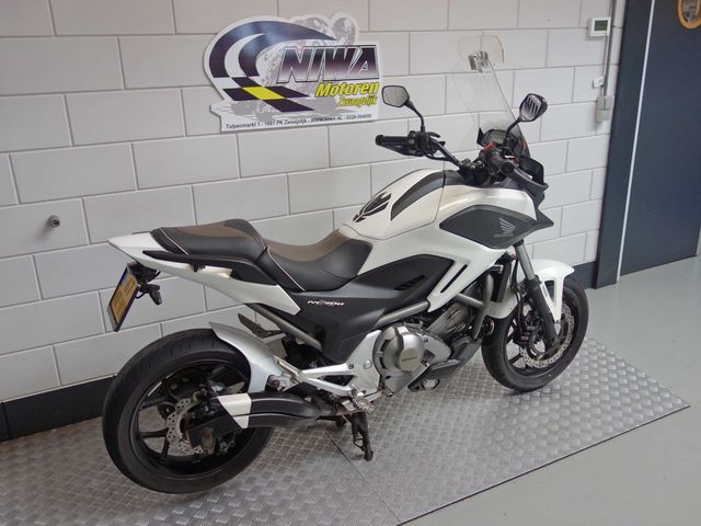 honda - nc-700-x-dct