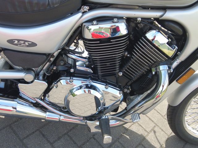 suzuki - vs-800-intruder