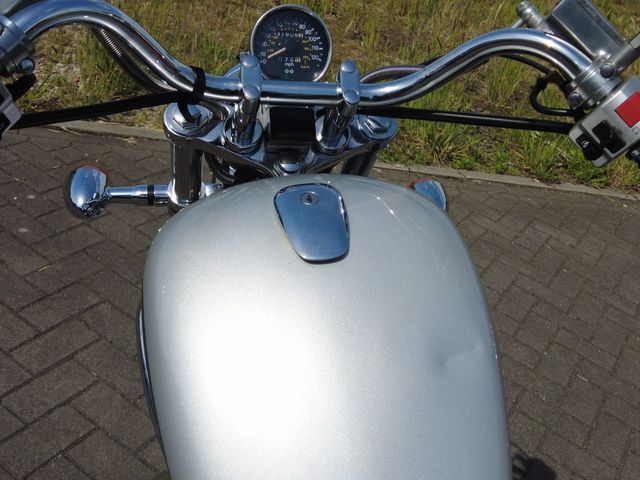 suzuki - vs-800-intruder