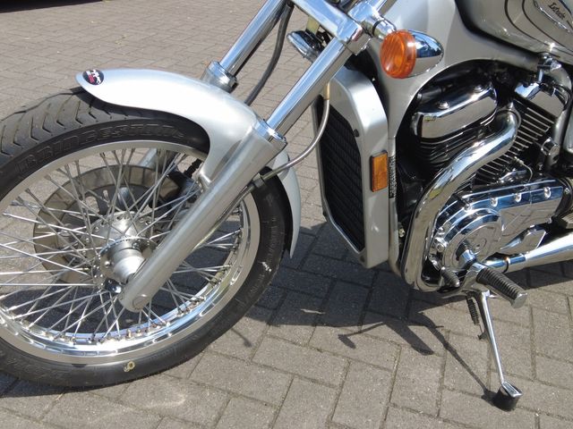 suzuki - vs-800-intruder