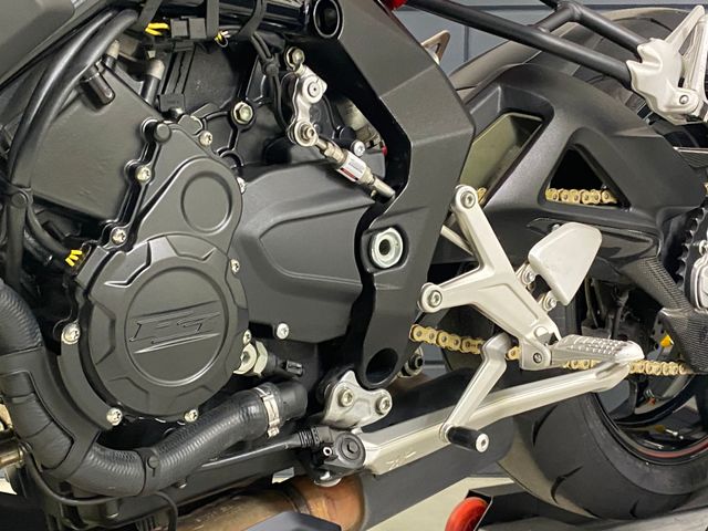 mv-agusta - brutale-800-rr