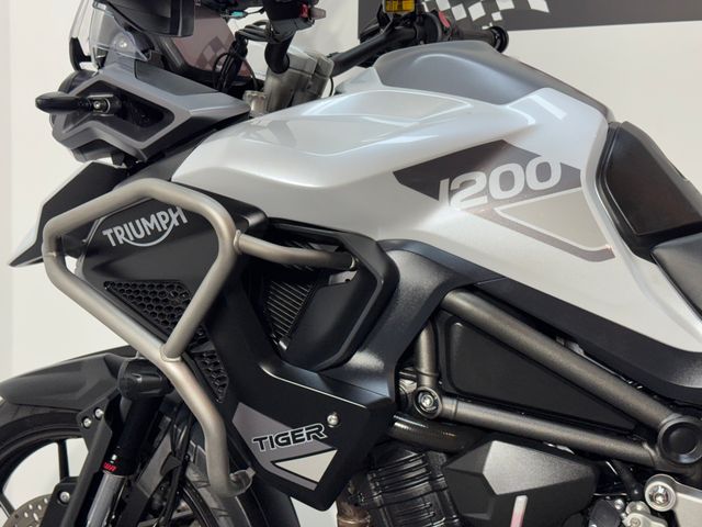 triumph - tiger-1200-gt-pro