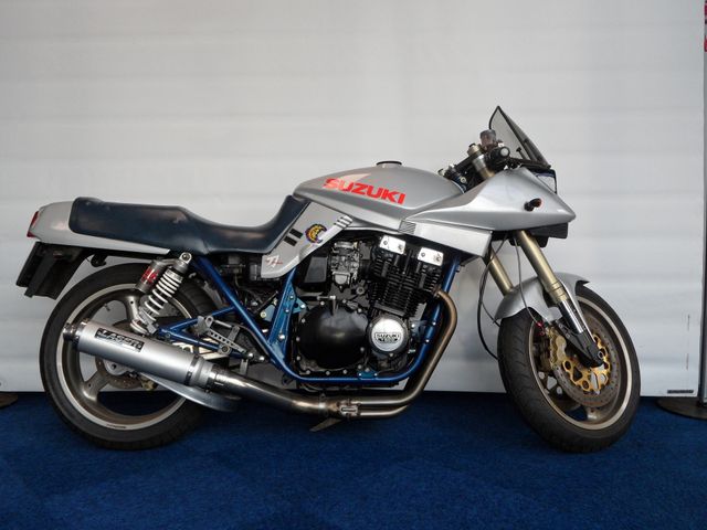 suzuki - gsx-750-s-katana