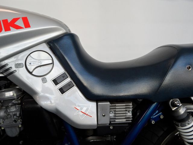 suzuki - gsx-750-s-katana