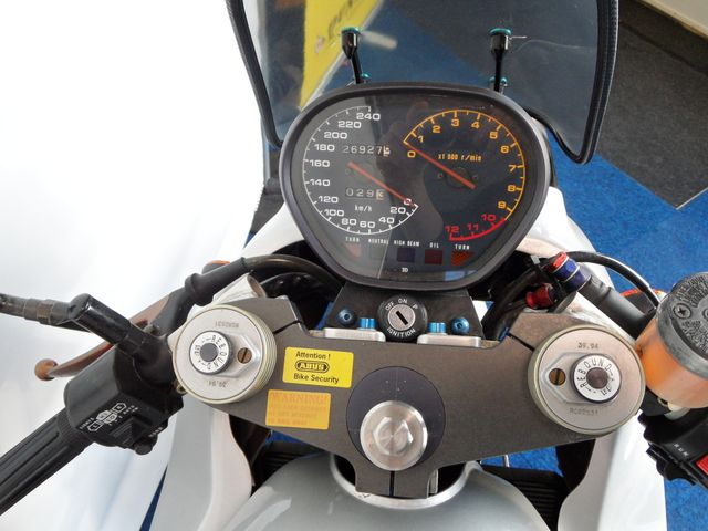 suzuki - gsx-750-s-katana