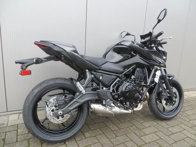 kawasaki - z650-s