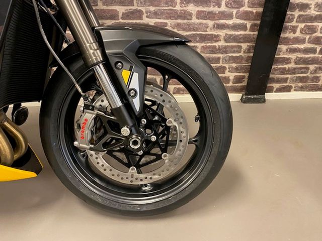 triumph - street-triple-rs