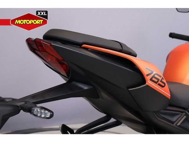 triumph - street-triple-r