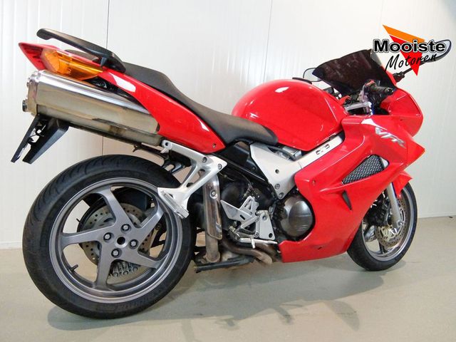 honda - vfr-800