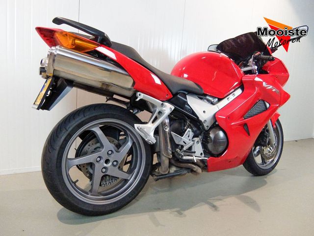 honda - vfr-800