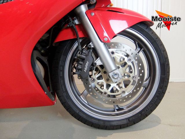 honda - vfr-800