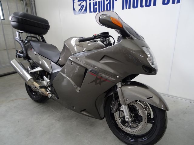 honda - cbr-1100--xx-super-blackbird
