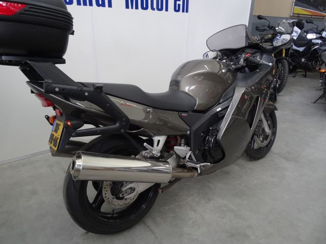 honda - cbr-1100--xx-super-blackbird