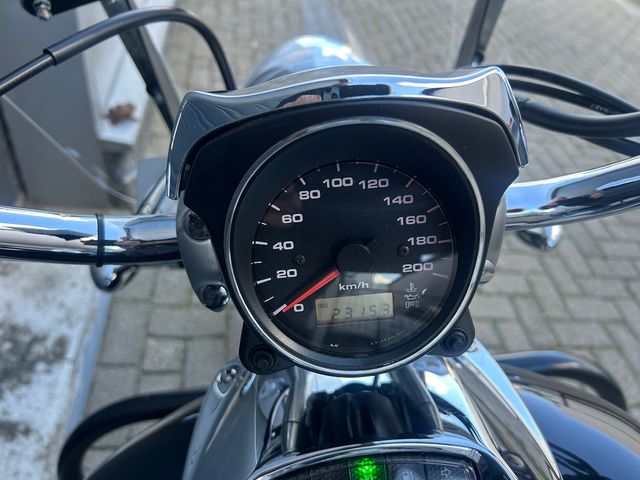 suzuki - intruder-m-800
