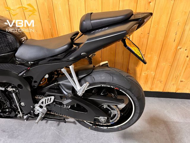 suzuki - gsx-r-750