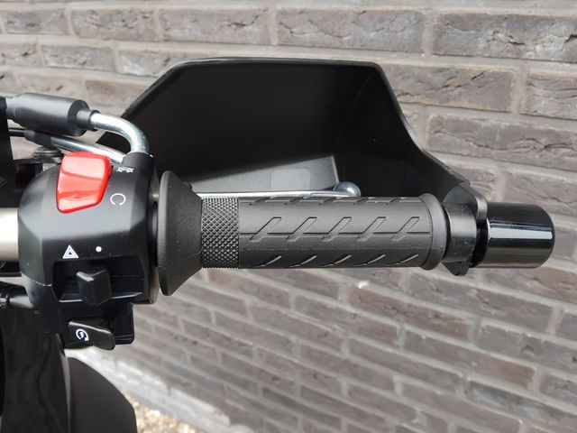 suzuki - v-strom-650-xta