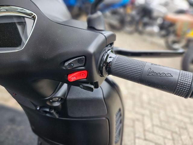vespa - gts-300-hpe