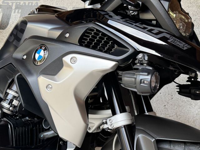 bmw - r-1250-gs-triple-black