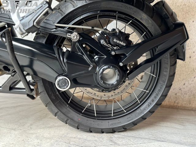 bmw - r-1250-gs-triple-black