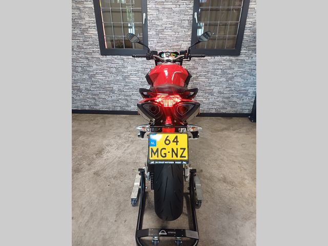 aprilia - sl-750-shiver