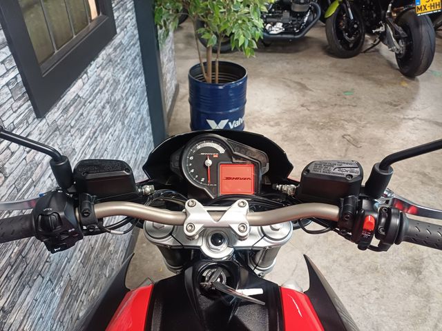 aprilia - sl-750-shiver