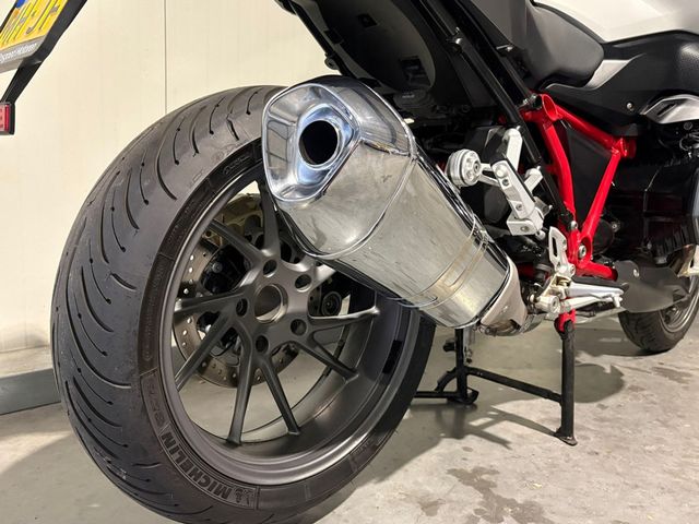 bmw - r-1200-rs